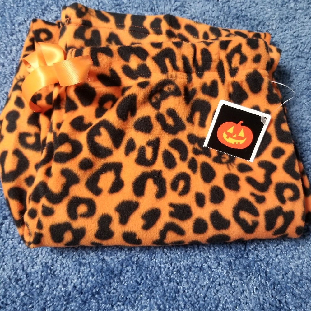 SOLD**PJ bottoms, NWT, misses 8-10